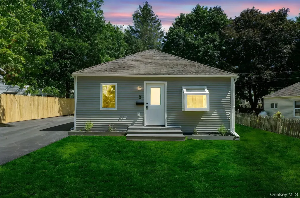 8 Mapes Lane Monroe NY 10950