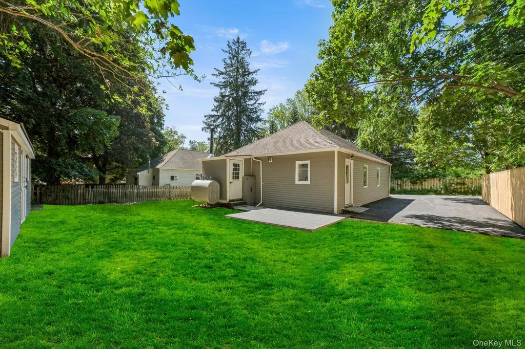 8 Mapes Lane Monroe NY 10950