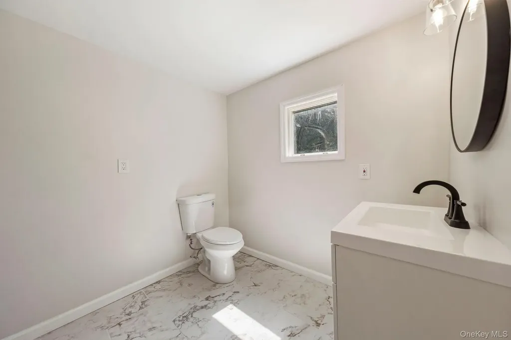 8 Mapes Lane Monroe NY 10950