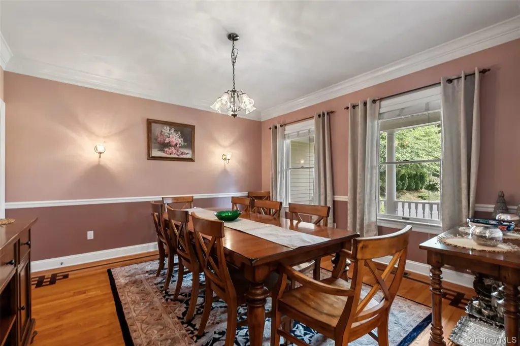 8 Crecco Place Mahopac NY 10541