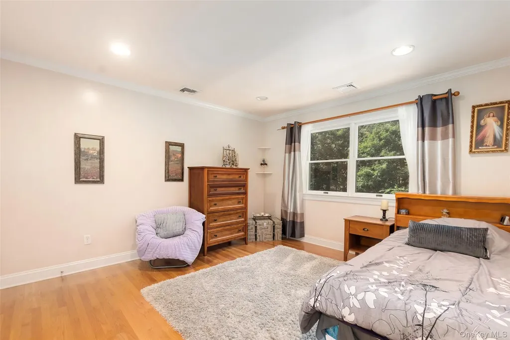 8 Crecco Place Mahopac NY 10541