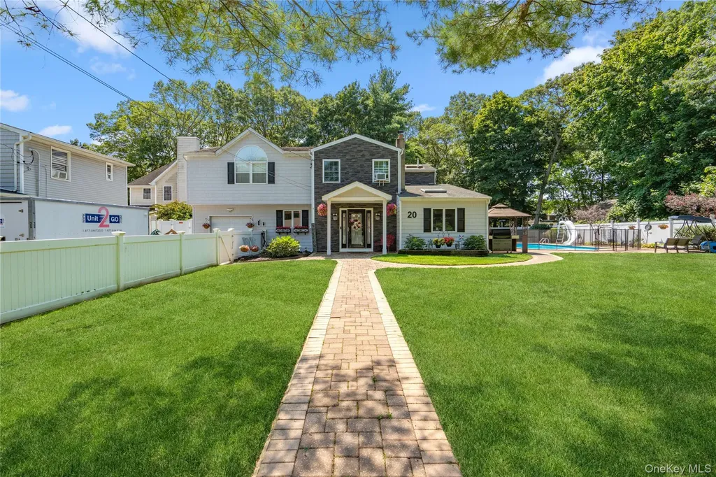 20 Lyda Drive Nesconset NY 11767