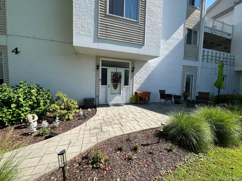 4 Carroll Boulevard Millbrook NY 12545