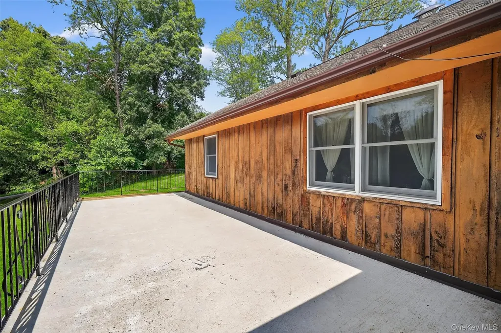 125 Putnam Drive Carmel NY 10512