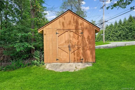 125 Putnam Drive Carmel NY 10512