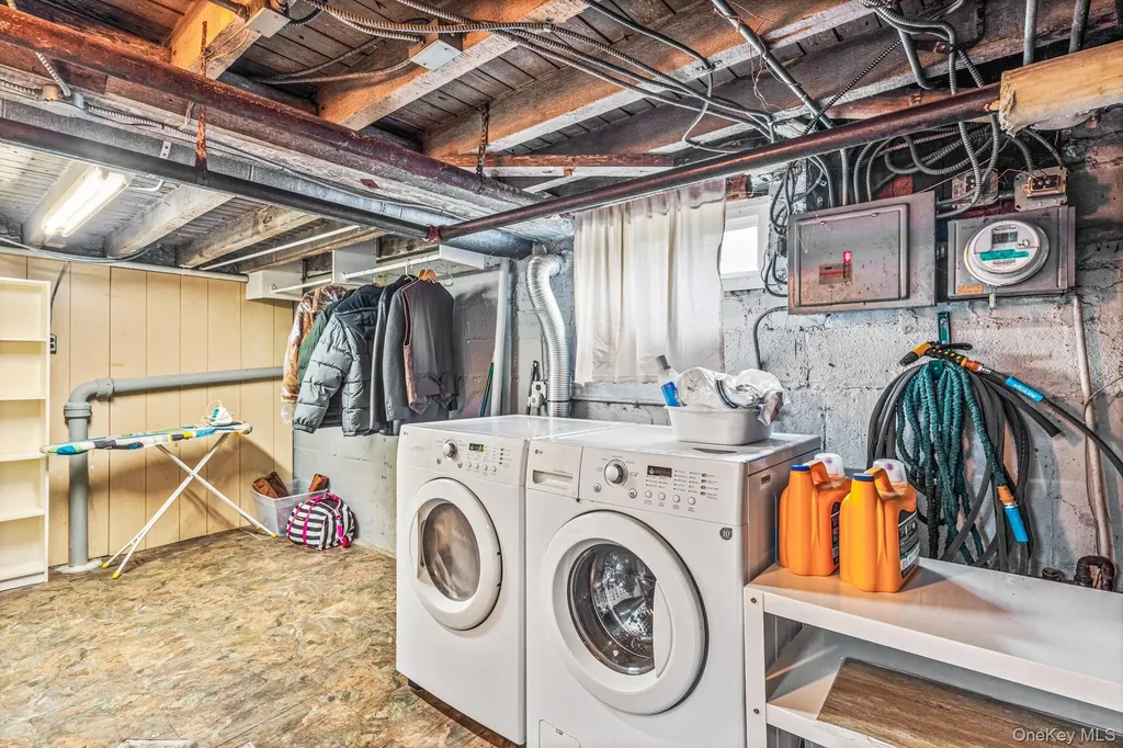 2543 Mickle Avenue Bronx NY 10469