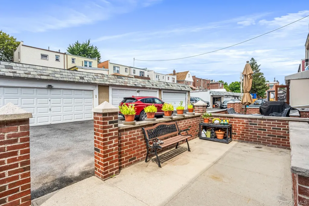 2543 Mickle Avenue Bronx NY 10469