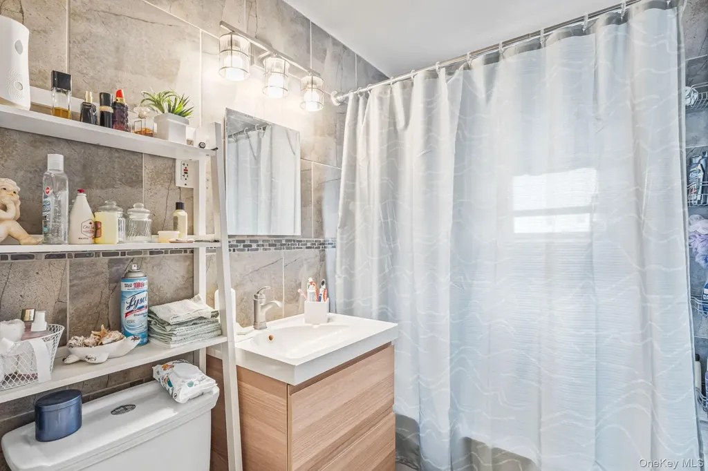 2543 Mickle Avenue Bronx NY 10469