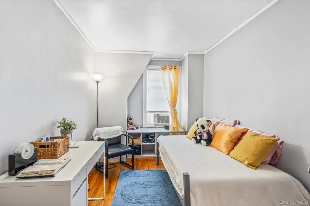 2543 Mickle Avenue Bronx NY 10469