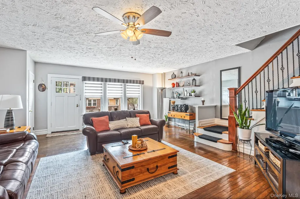 2543 Mickle Avenue Bronx NY 10469