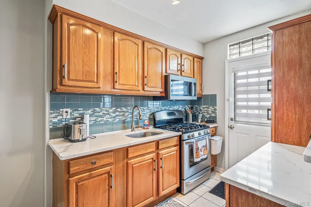2543 Mickle Avenue Bronx NY 10469