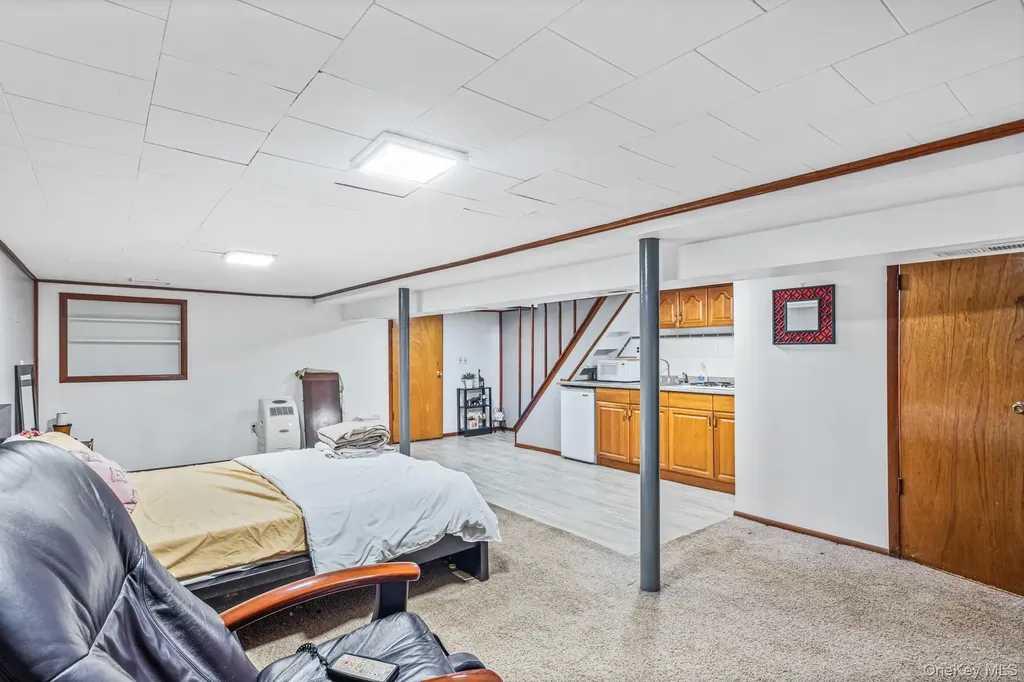 2543 Mickle Avenue Bronx NY 10469