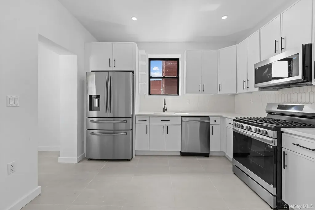 529 E 54th Street Brooklyn NY 11203