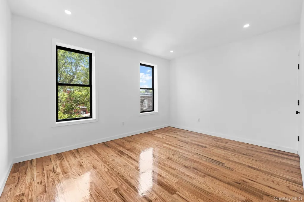 529 E 54th Street Brooklyn NY 11203