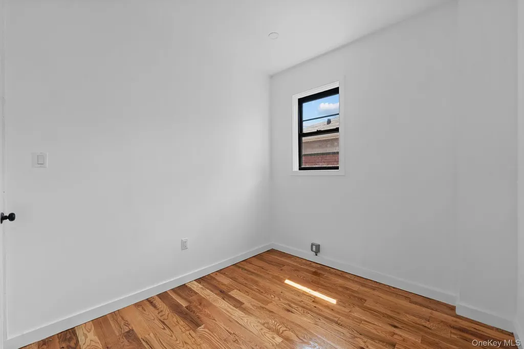 529 E 54th Street Brooklyn NY 11203