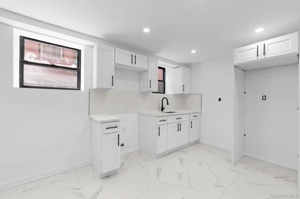 529 E 54th Street Brooklyn NY 11203