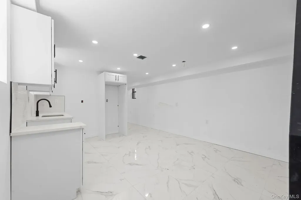 529 E 54th Street Brooklyn NY 11203