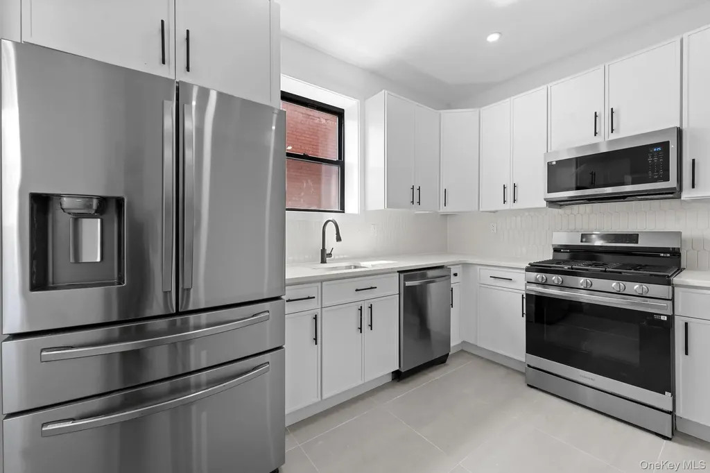 529 E 54th Street Brooklyn NY 11203