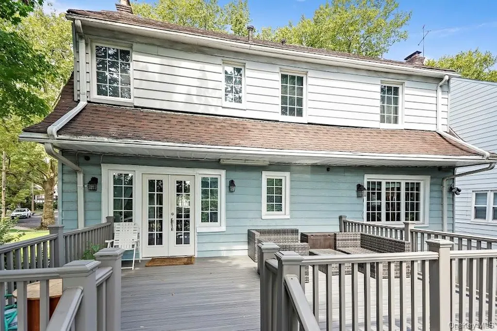 32 Parkway Circle Mount Vernon NY 10552