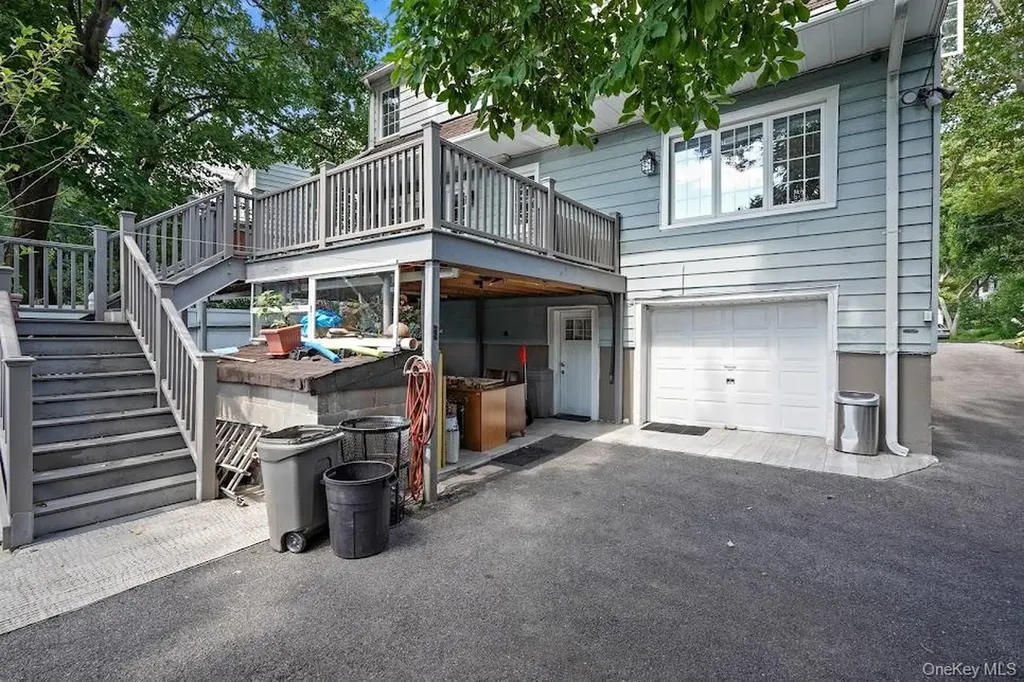 32 Parkway Circle Mount Vernon NY 10552