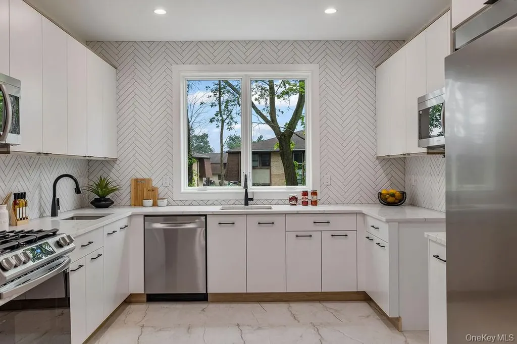 17 Union Road Spring Valley NY 10977