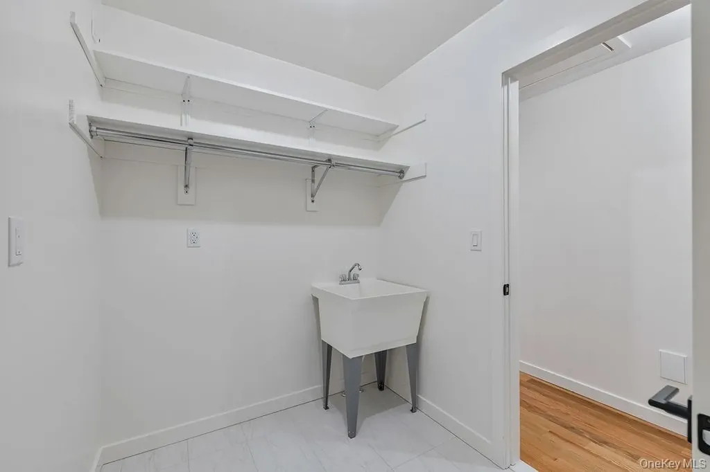 17 Union Road Spring Valley NY 10977