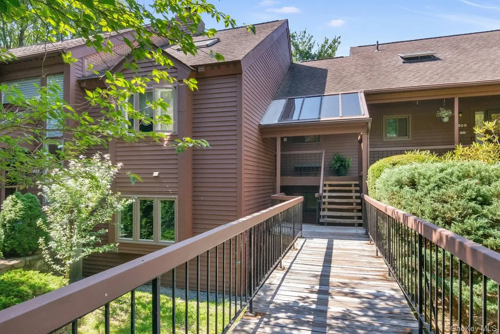 605 Eagle Bay Drive Ossining NY 10562