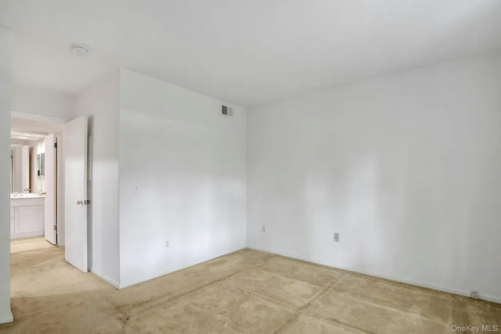 605 Eagle Bay Drive Ossining NY 10562