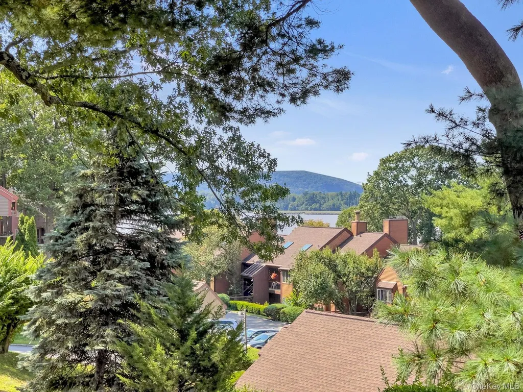 605 Eagle Bay Drive Ossining NY 10562