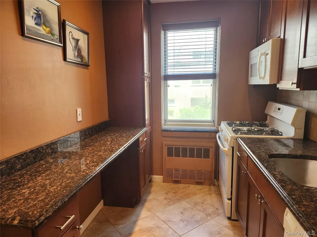700 Shore Road Long Beach NY 11561
