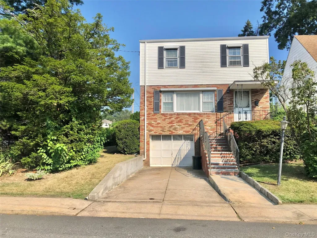 32 Minerva Drive Yonkers NY 10710