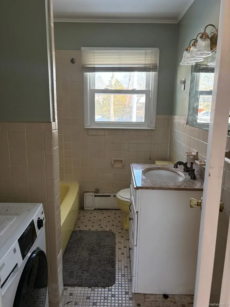 5 Leland Drive Westhampton NY 11977