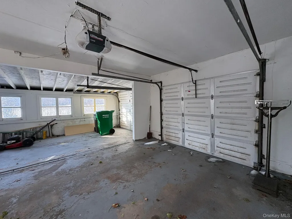 5 Leland Drive Westhampton NY 11977