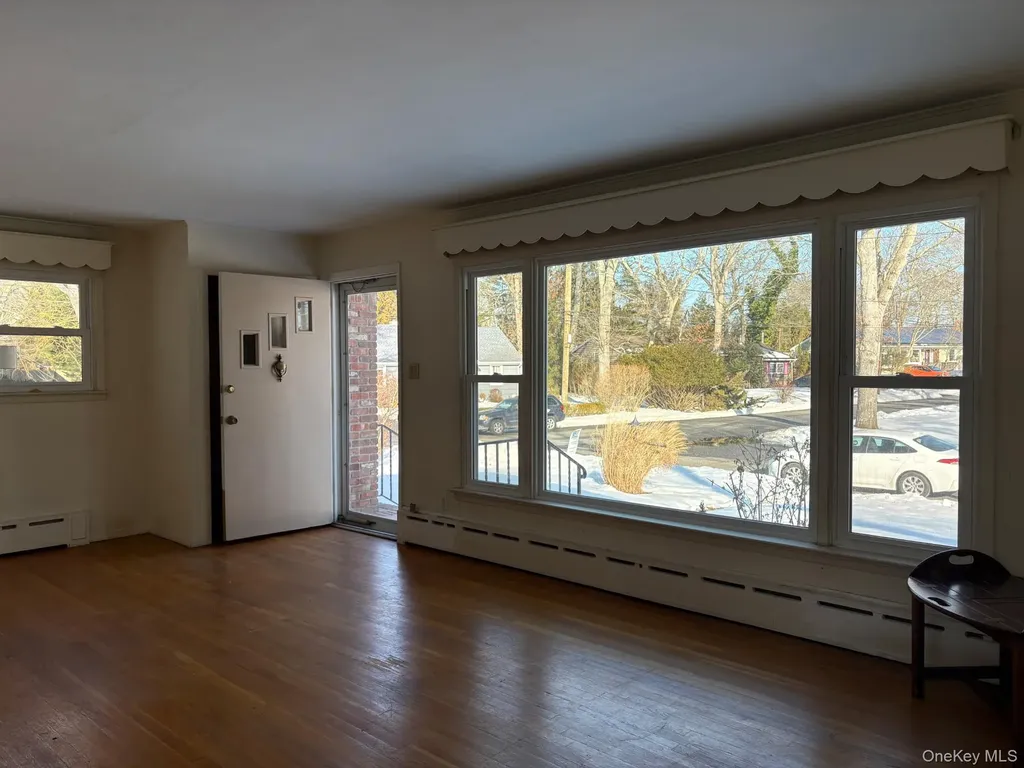 5 Leland Drive Westhampton NY 11977
