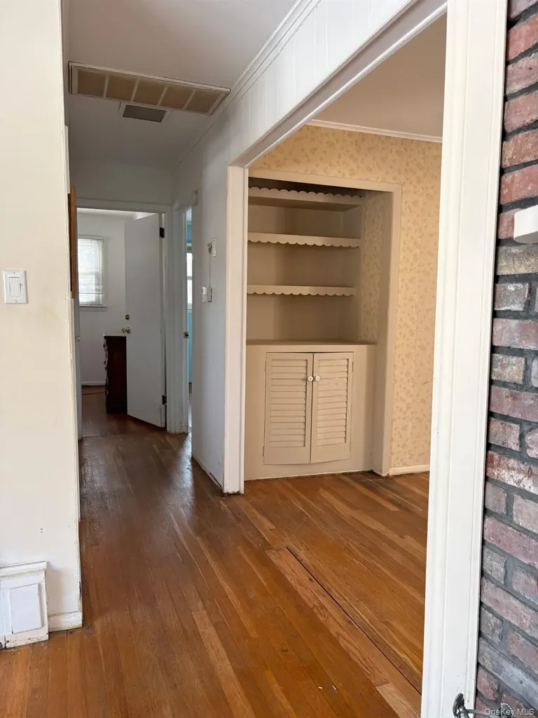 5 Leland Drive Westhampton NY 11977