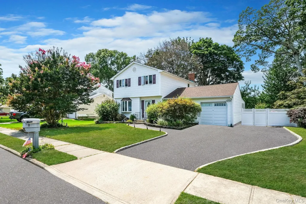 8 Wade Drive Lake Grove NY 11755
