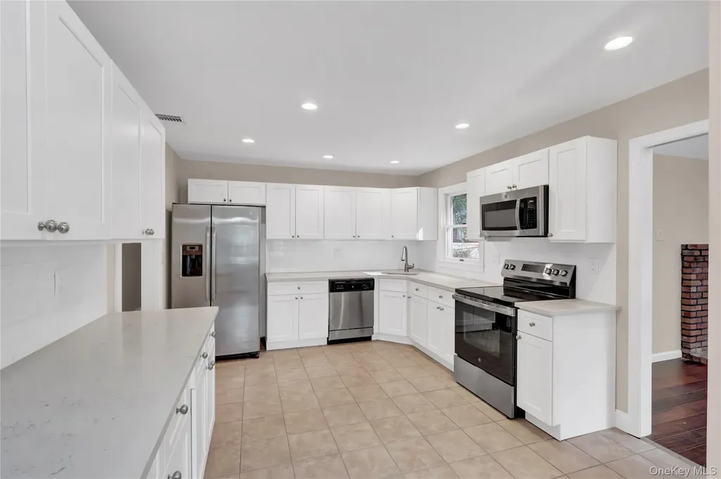 116 E Woodside Avenue Patchogue NY 11772