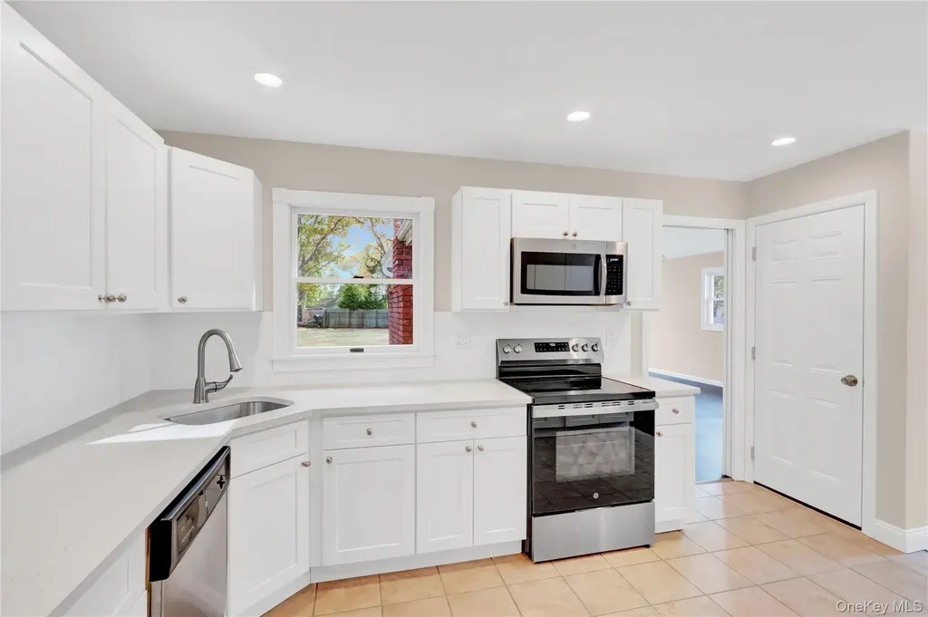 116 E Woodside Avenue Patchogue NY 11772