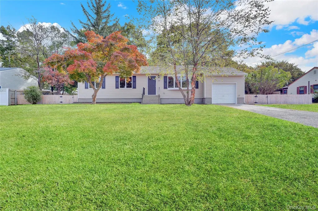 116 E Woodside Avenue Patchogue NY 11772