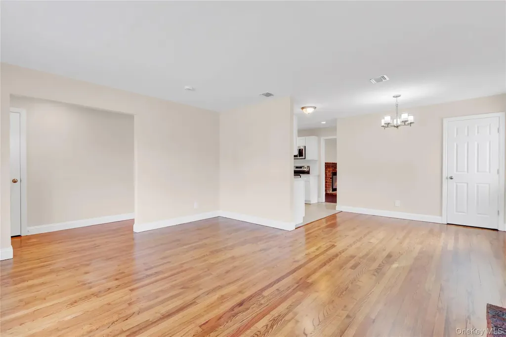 116 E Woodside Avenue Patchogue NY 11772