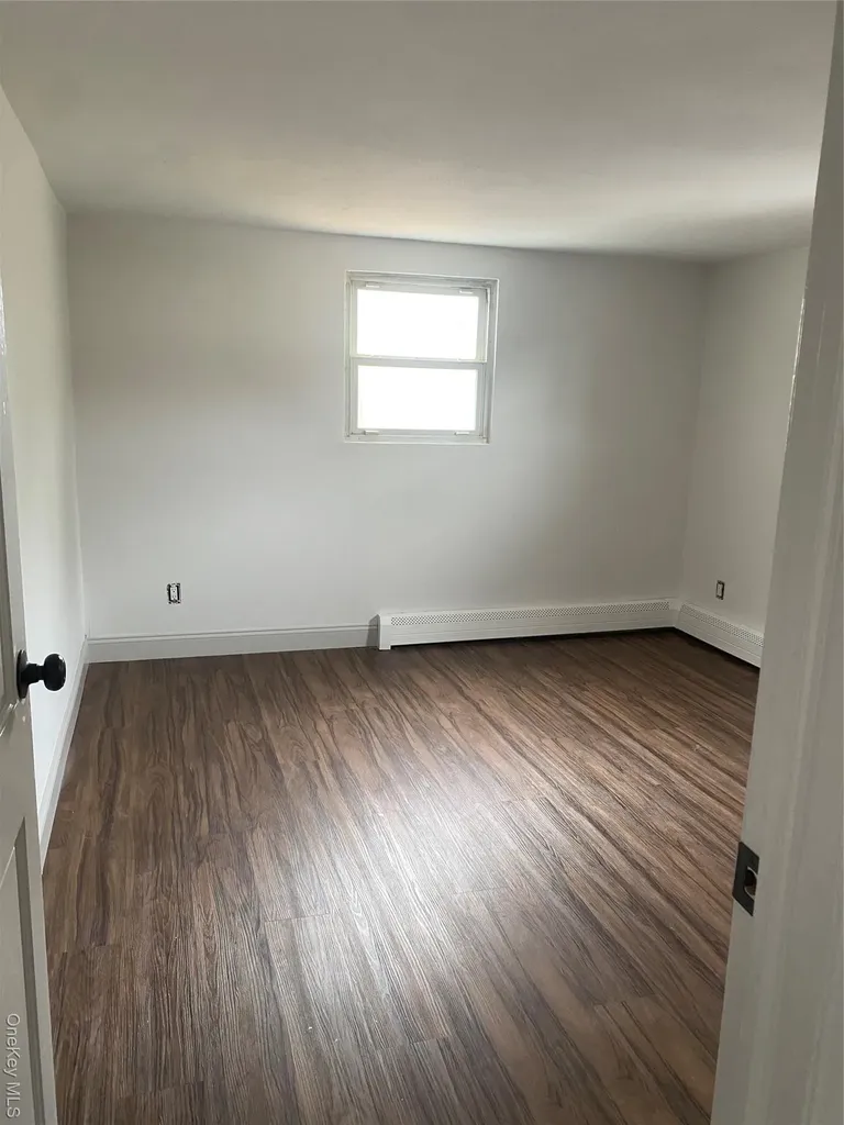 87 Saint George Drive Shirley NY 11967