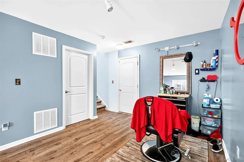 212 Hawthorn Way New Windsor NY 12553