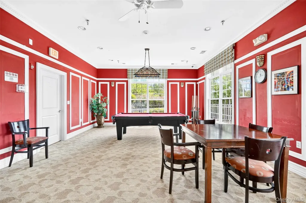 212 Hawthorn Way New Windsor NY 12553