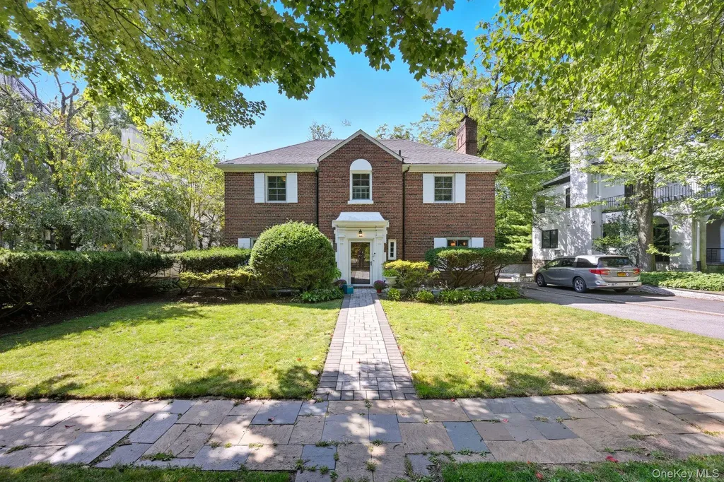 4547 Delafield Avenue Bronx NY 10471