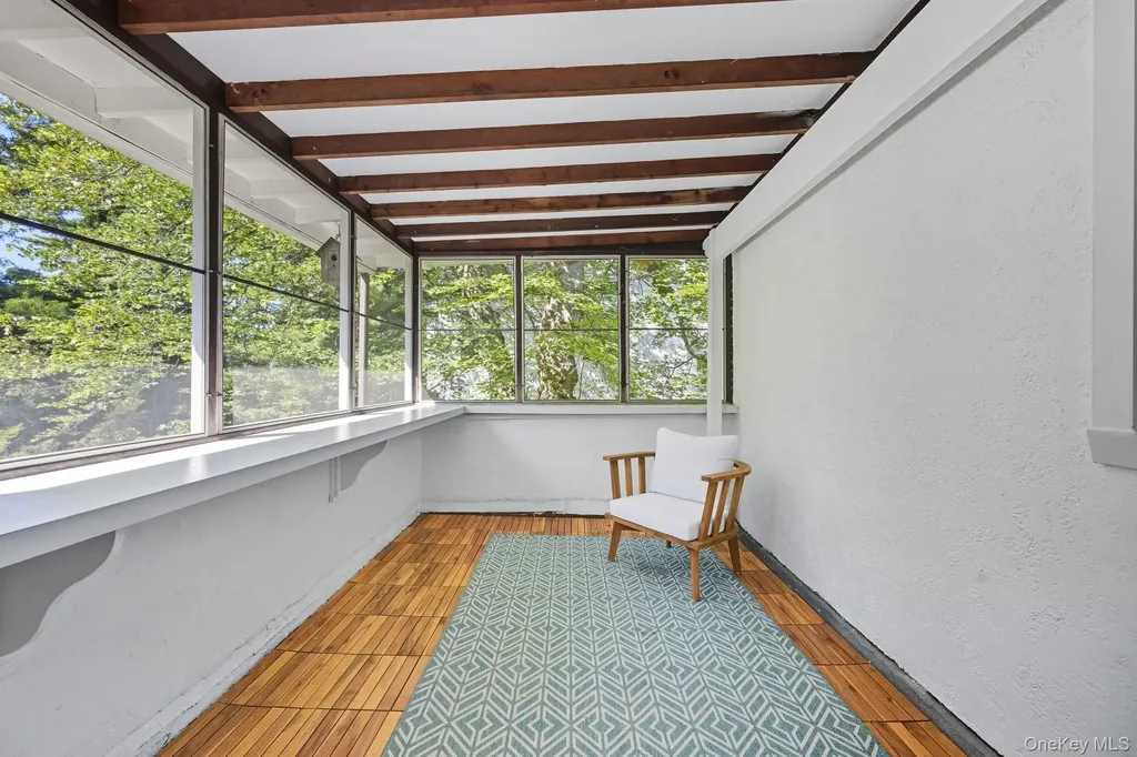 4547 Delafield Avenue Bronx NY 10471