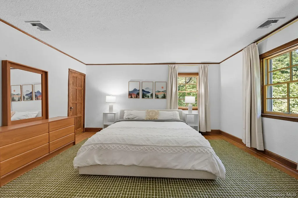 4547 Delafield Avenue Bronx NY 10471
