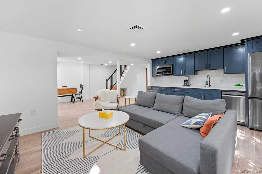 4547 Delafield Avenue Bronx NY 10471