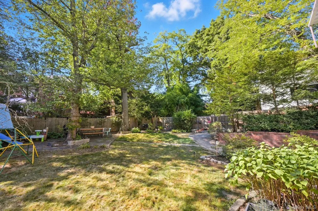 4547 Delafield Avenue Bronx NY 10471