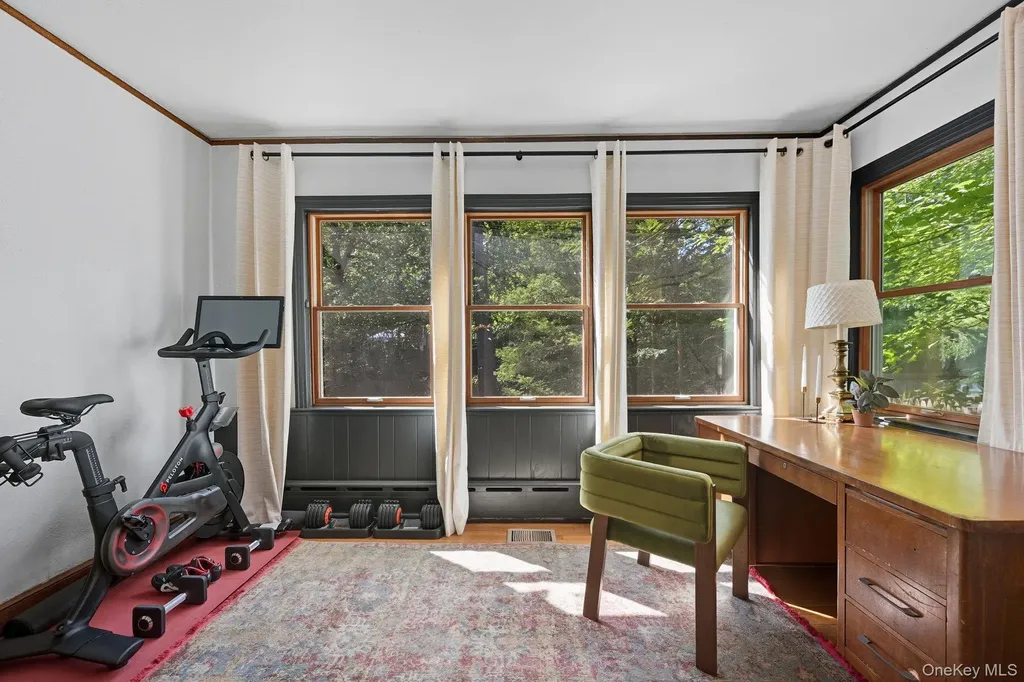 4547 Delafield Avenue Bronx NY 10471