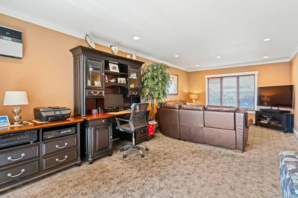 12 Coachman Lane Levittown NY 11756